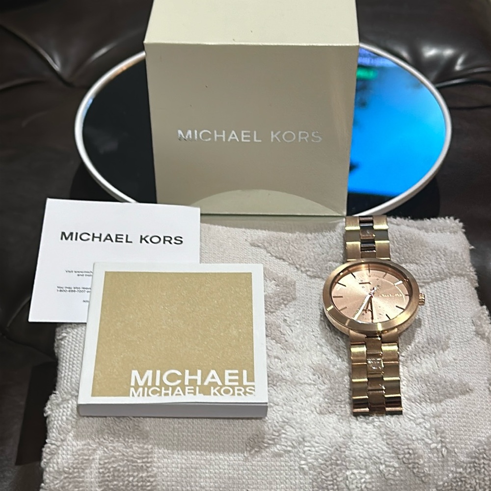 Authentic Michael Kors ‘Garner’ Women’s watch, MK-6409 in Classic Rose Gold